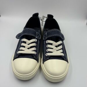 H&M boys Denim Shoes 2.5 NWT